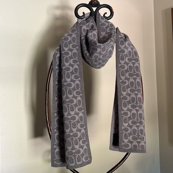 COACH  Gray Scarf - Picture 1 of 7
